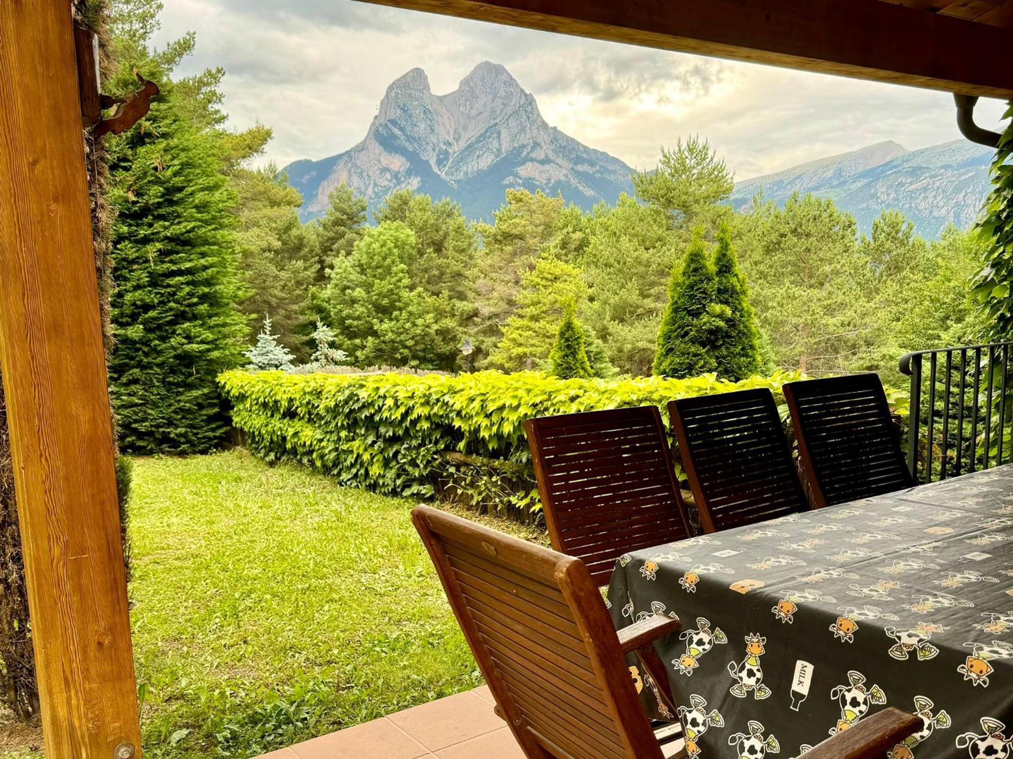 Cal Roig - Pedraforca Villa Saldes Luaran gambar